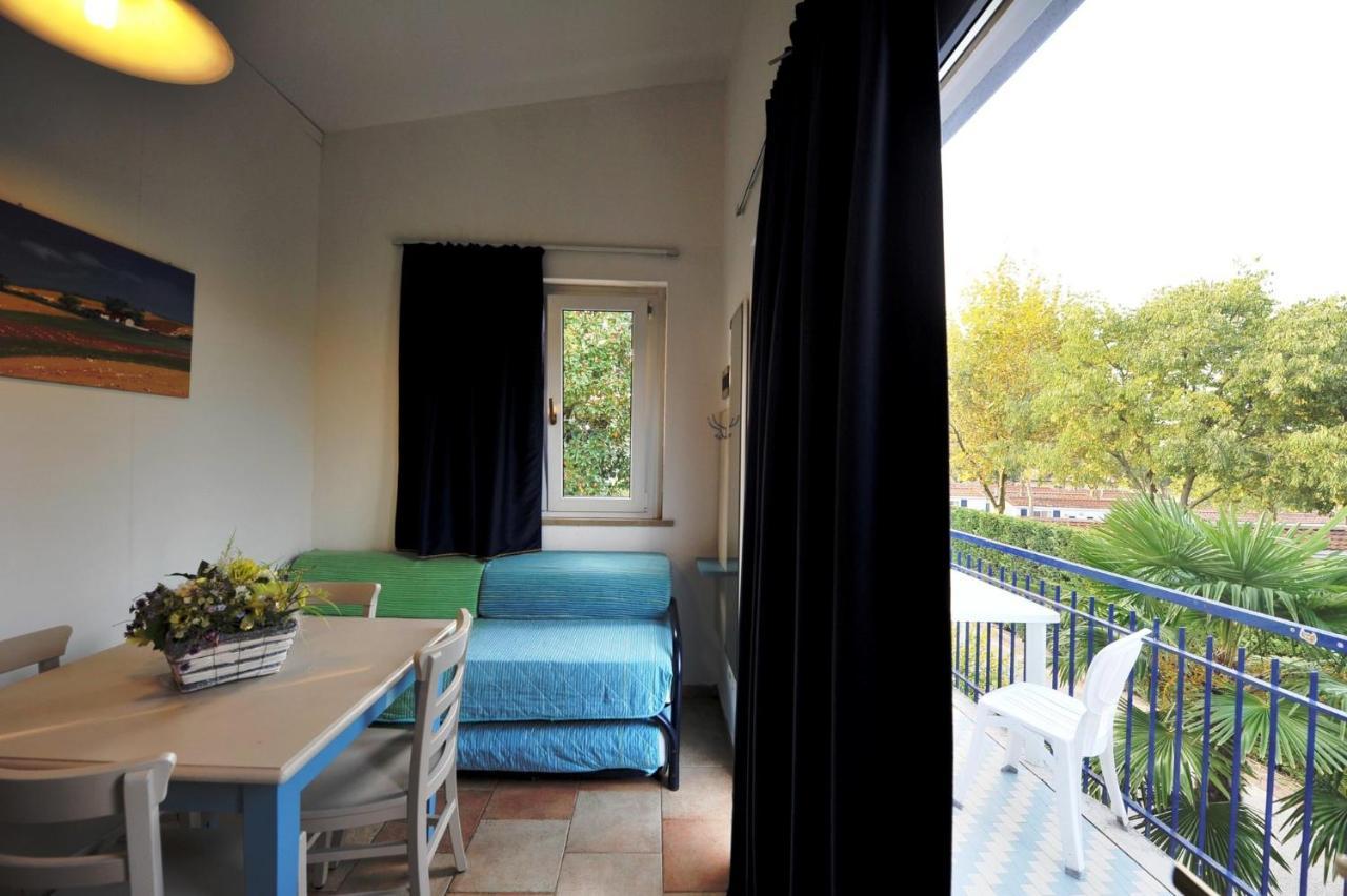 Apartments In Peschiera Del Garda 22097 Exterior photo